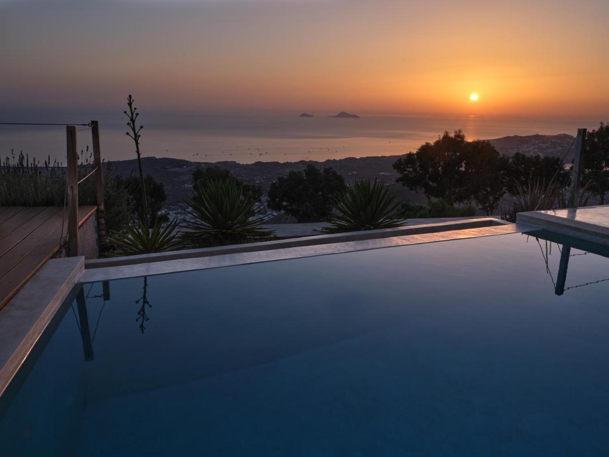 Santorini Heights Apartment Pyrgos Kallistis Exterior photo
