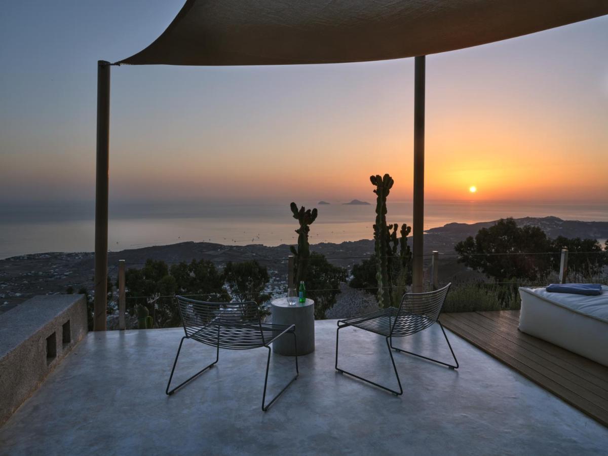 Santorini Heights Apartment Pyrgos Kallistis Exterior photo