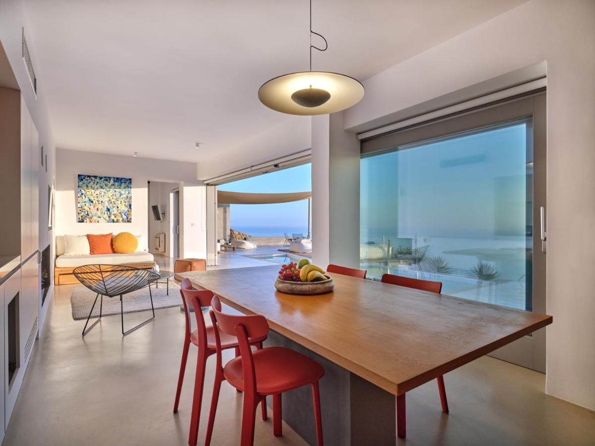 Santorini Heights Apartment Pyrgos Kallistis Exterior photo