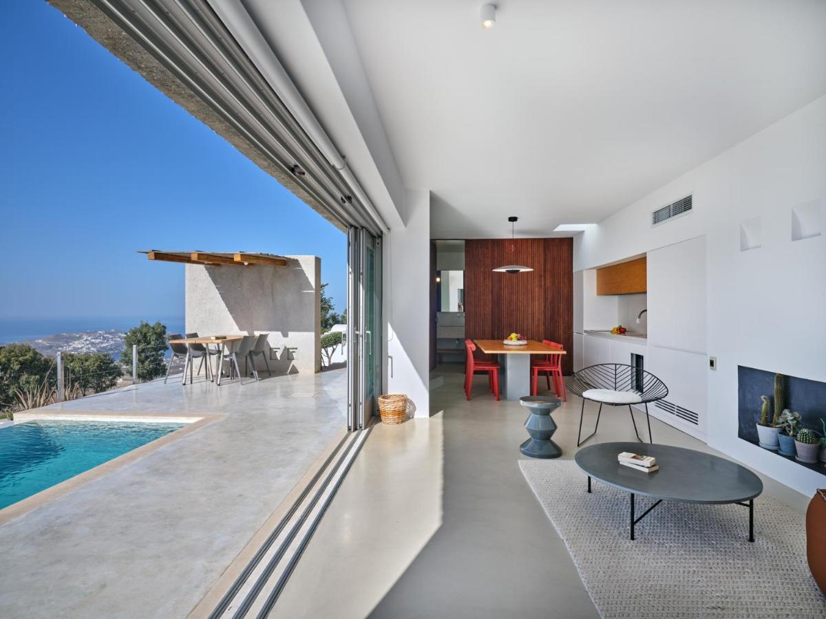 Santorini Heights Apartment Pyrgos Kallistis Exterior photo