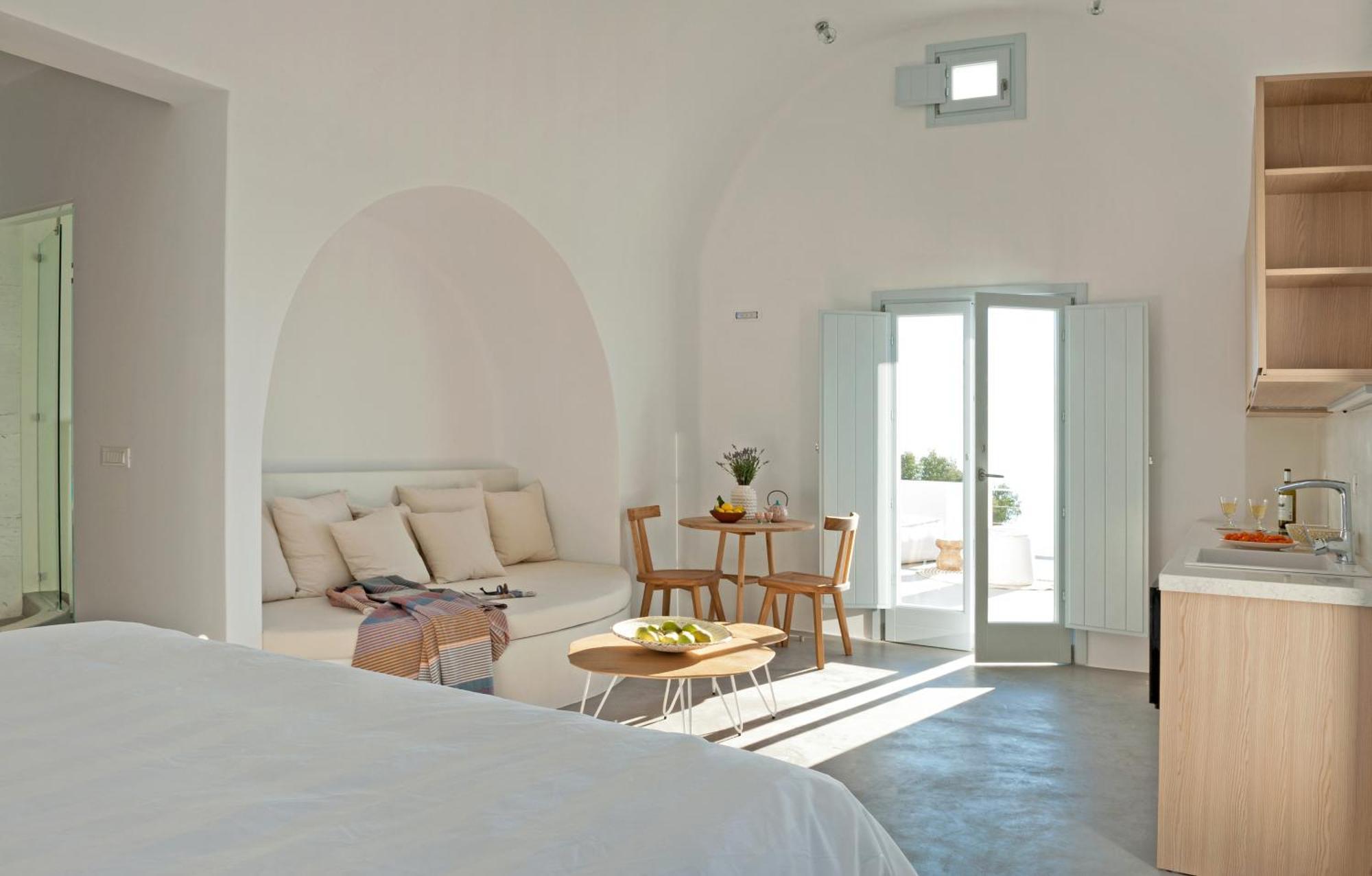 Santorini Heights Apartment Pyrgos Kallistis Exterior photo